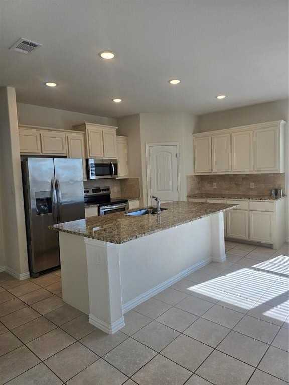 817 Holbrook Rd - Photo 5 of 19