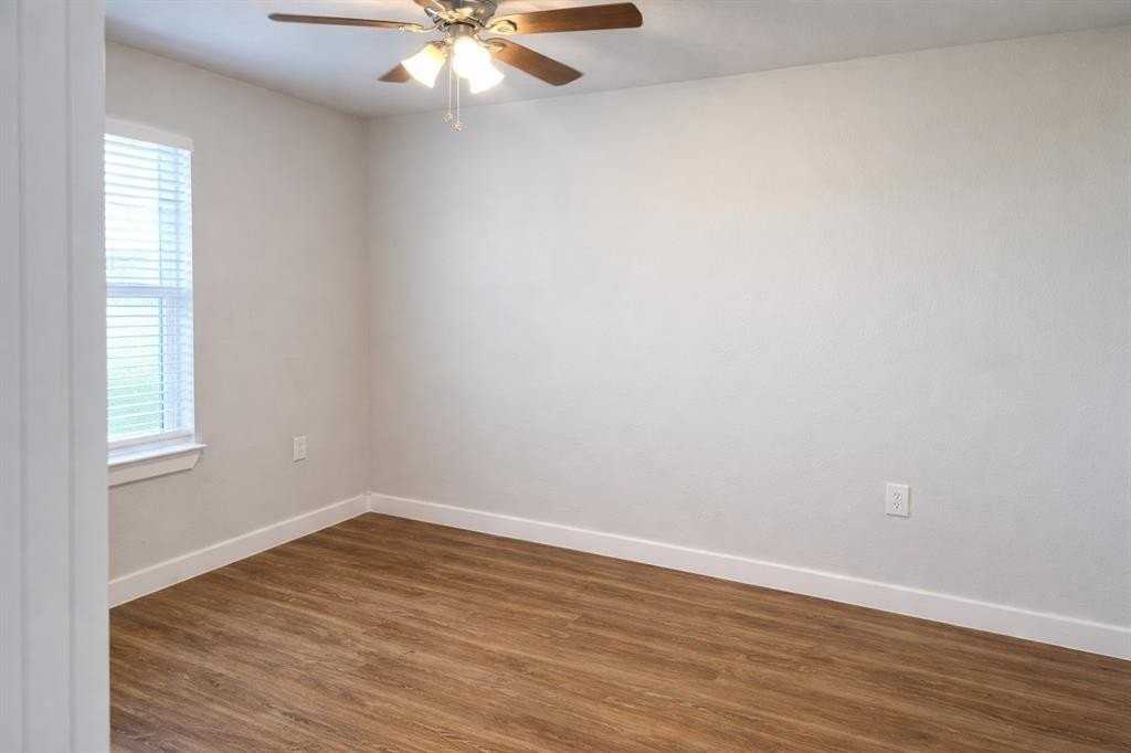 383 Mcilrath - Photo 7 of 11