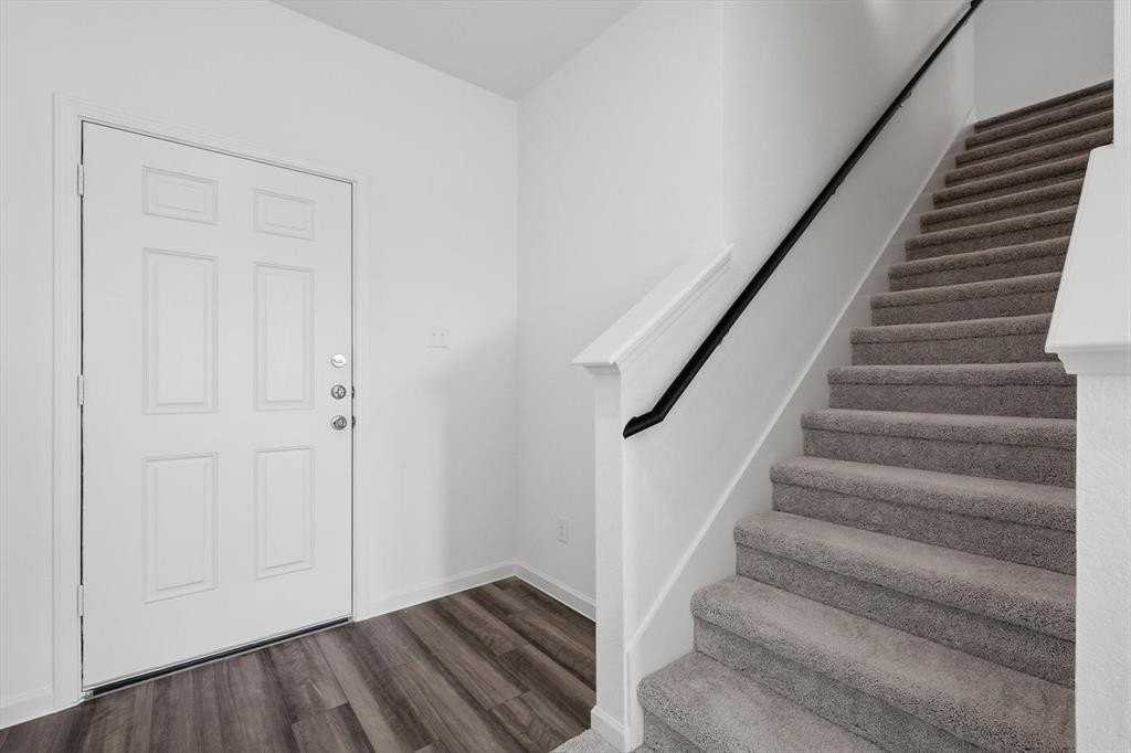 2018 Prairie Ln - Photo 3 of 40