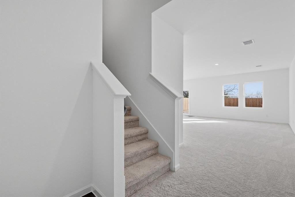 2018 Prairie Ln - Photo 4 of 40