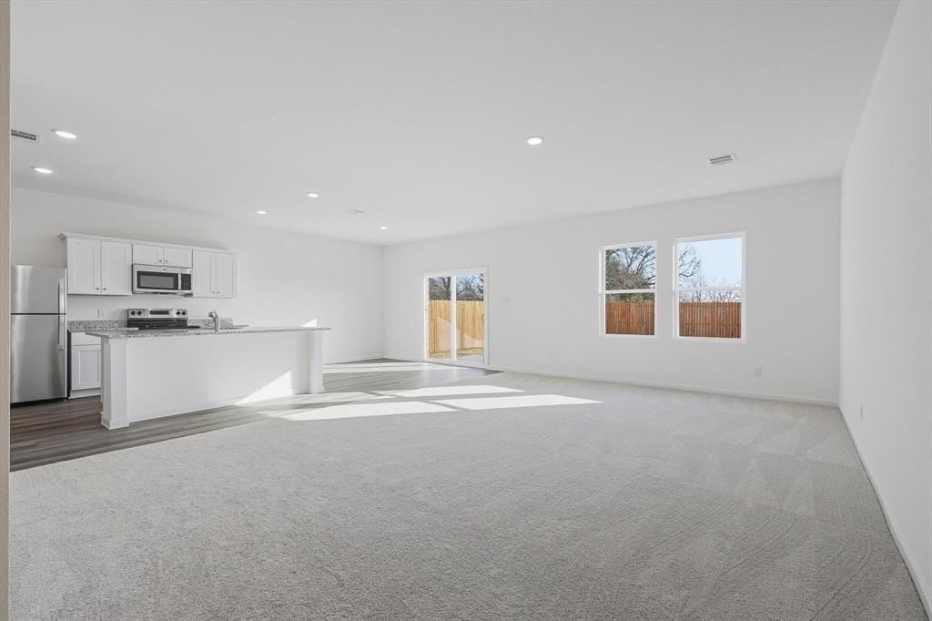 2018 Prairie Ln - Photo 5 of 40