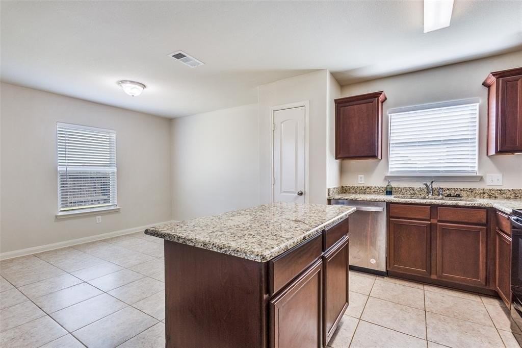 2101 Old Harbor Way - Photo 4 of 12