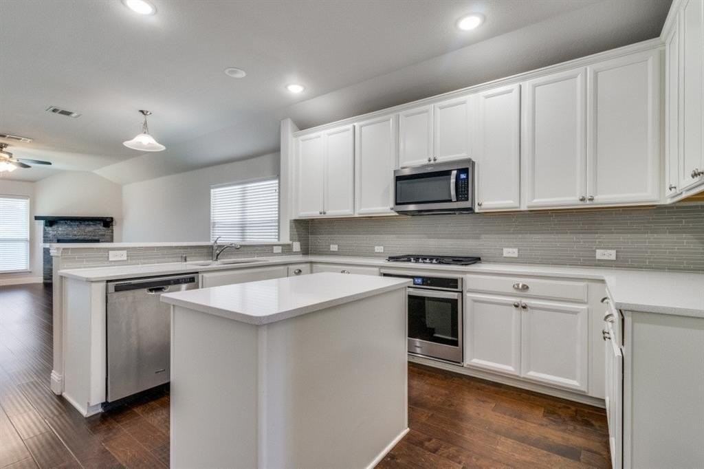 2073 Avondown Rd - Photo 2 of 11