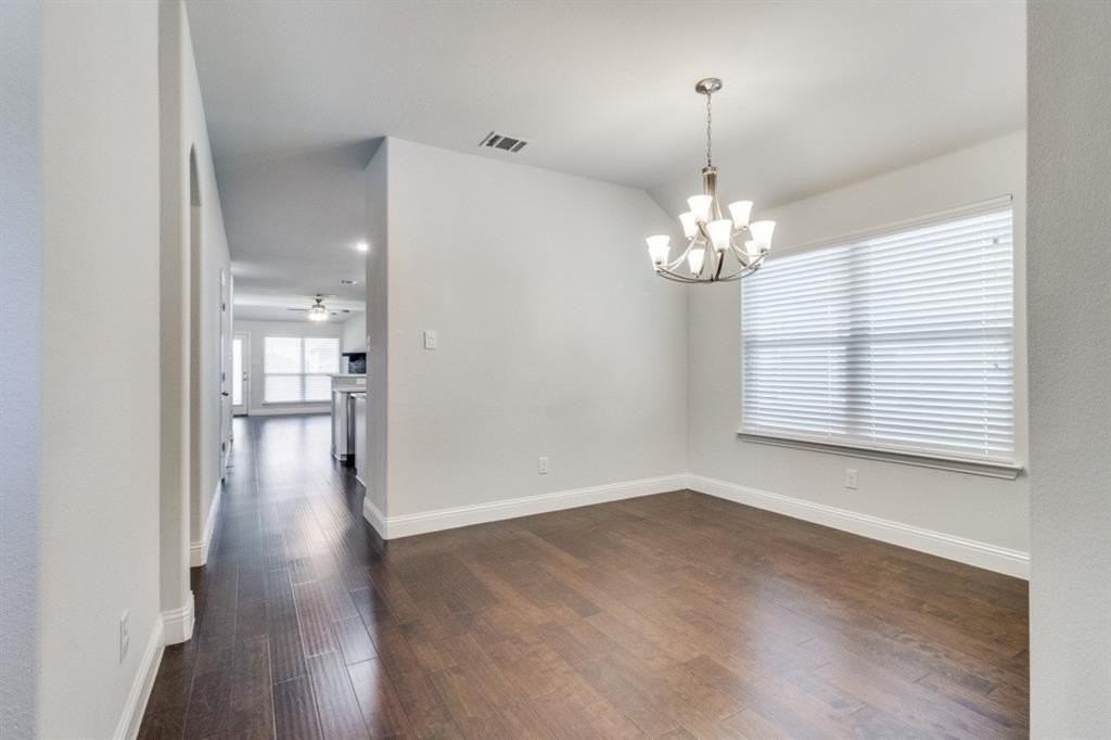 2073 Avondown Rd - Photo 4 of 11