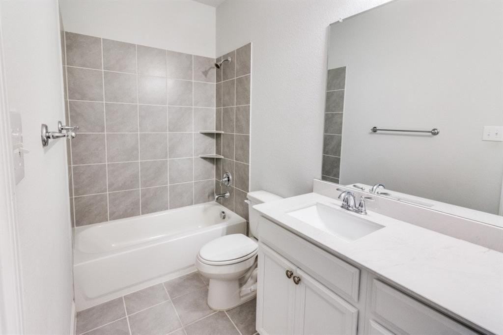 2073 Avondown Rd - Photo 5 of 11