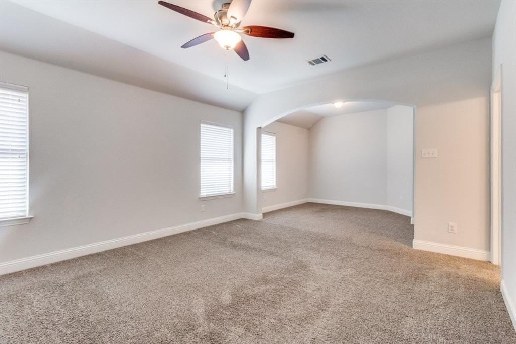 2073 Avondown Rd - Photo 6 of 11