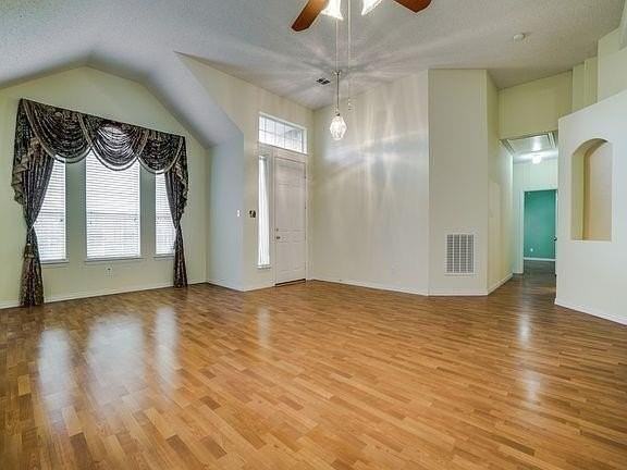 3332 Spring Mountain Dr - Photo 4 of 11