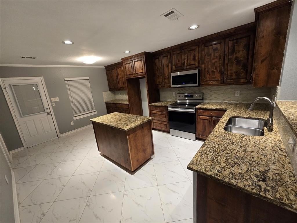 700 White Fields Way - Photo 5 of 31