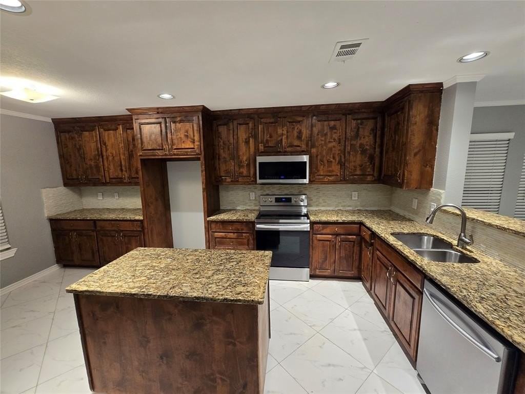 700 White Fields Way - Photo 6 of 31