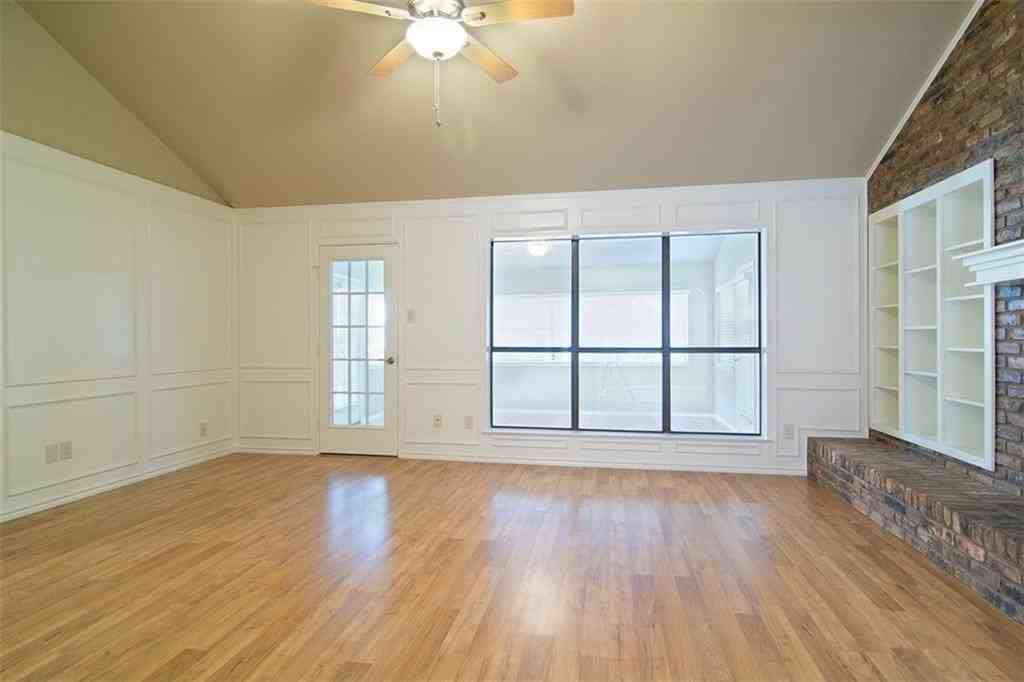 120 Marseille Dr - Photo 5 of 25