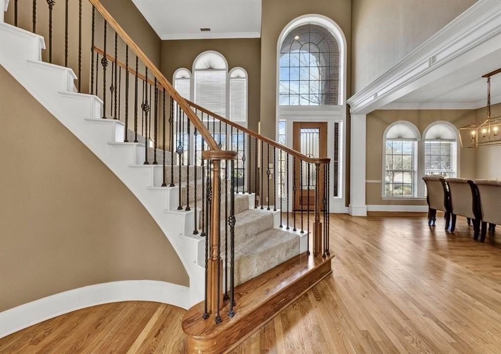 5548 Widgeon Way - Photo 4 of 36