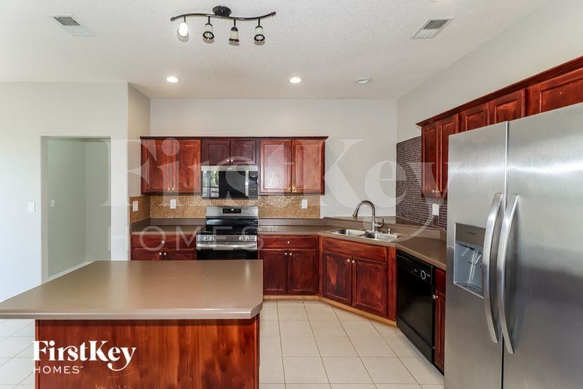 9226 Chastain Pl - Photo 7 of 16