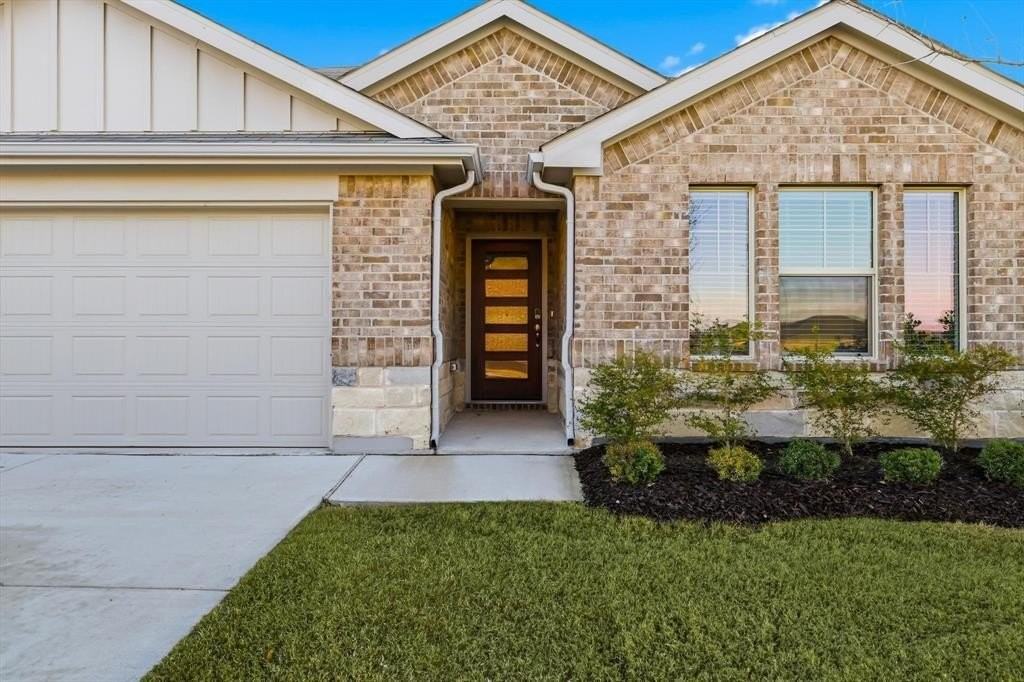 145 Lost Creek Trl - Photo 2 of 26