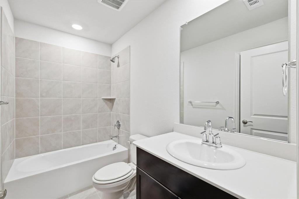 145 Lost Creek Trl - Photo 5 of 26