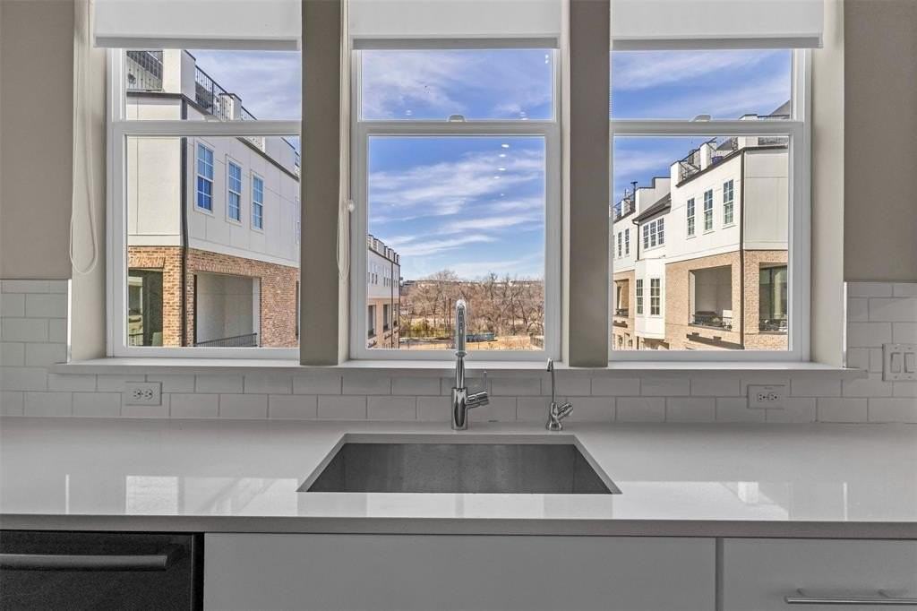 2238 Alterbrook Ln - Photo 6 of 19