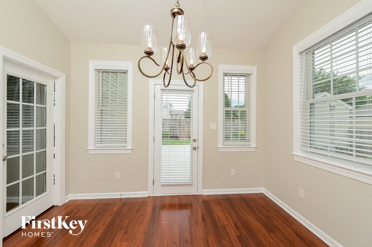 6063 Willomere Cir - Photo 4 of 15