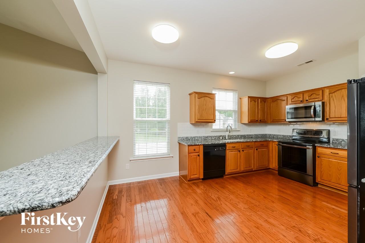 6063 Willomere Cir - Photo 6 of 15