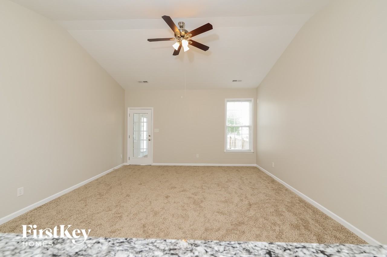 6063 Willomere Cir - Photo 7 of 15