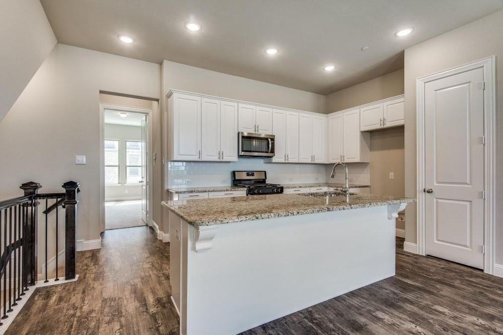 4163 Kearsage Dr - Photo 2 of 6