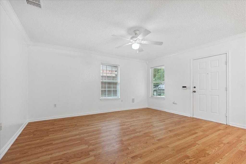 4043 Gray Oak Pl - Photo 4 of 28