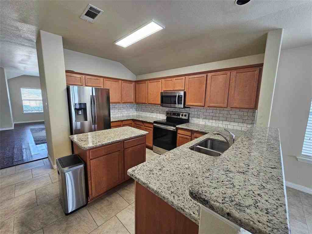 520 Creekside Dr - Photo 5 of 15