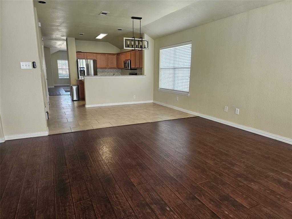 520 Creekside Dr - Photo 6 of 15