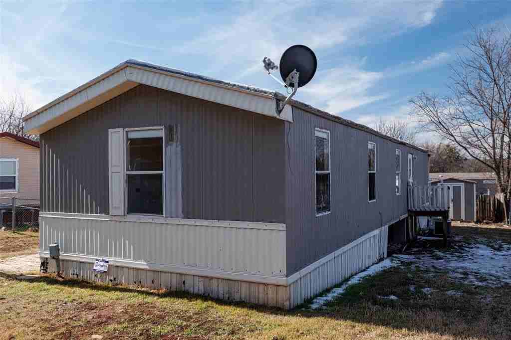 720 Jupiter Ave - Photo 2 of 23