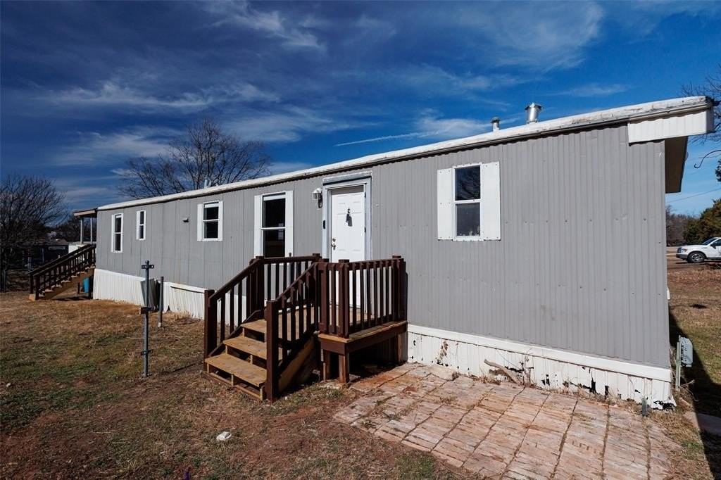 720 Jupiter Ave - Photo 3 of 23