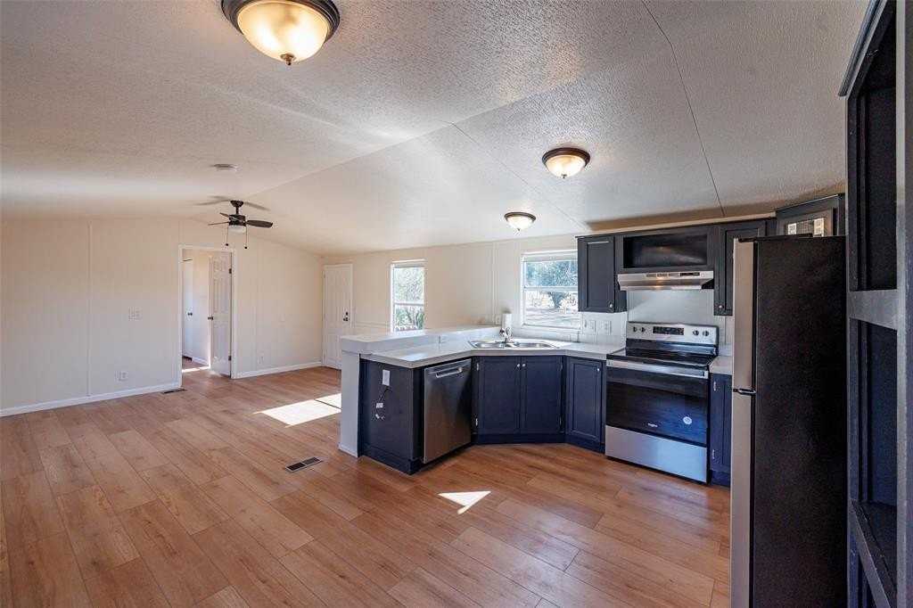 720 Jupiter Ave - Photo 7 of 23