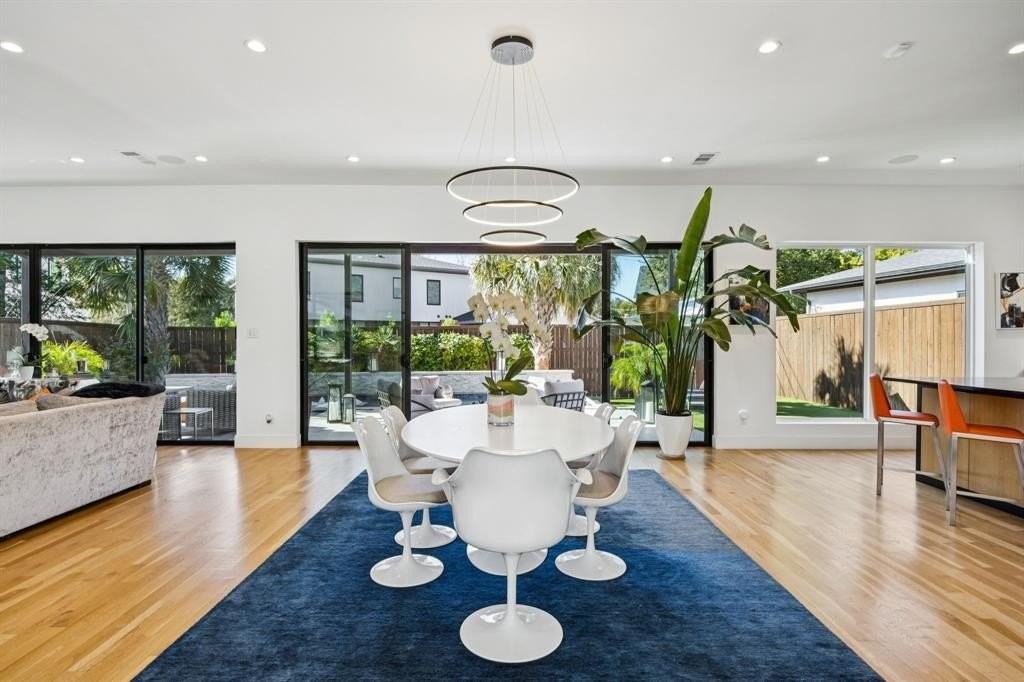 9733 Mixon Dr - Photo 6 of 26