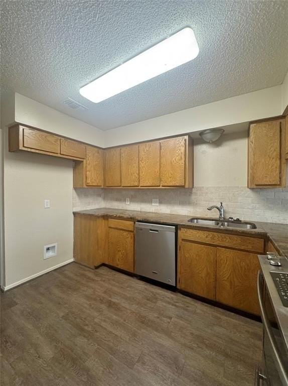 1114 Suburban St - Photo 7 of 13