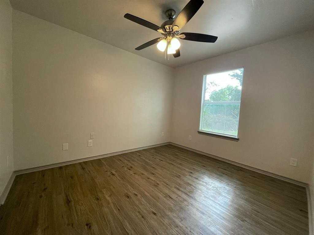 4102 Opal Ave - Photo 6 of 16