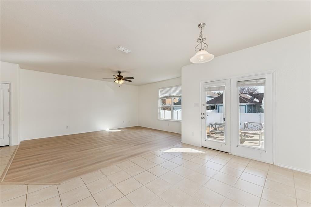 9108 Blackstone Dr - Photo 4 of 31