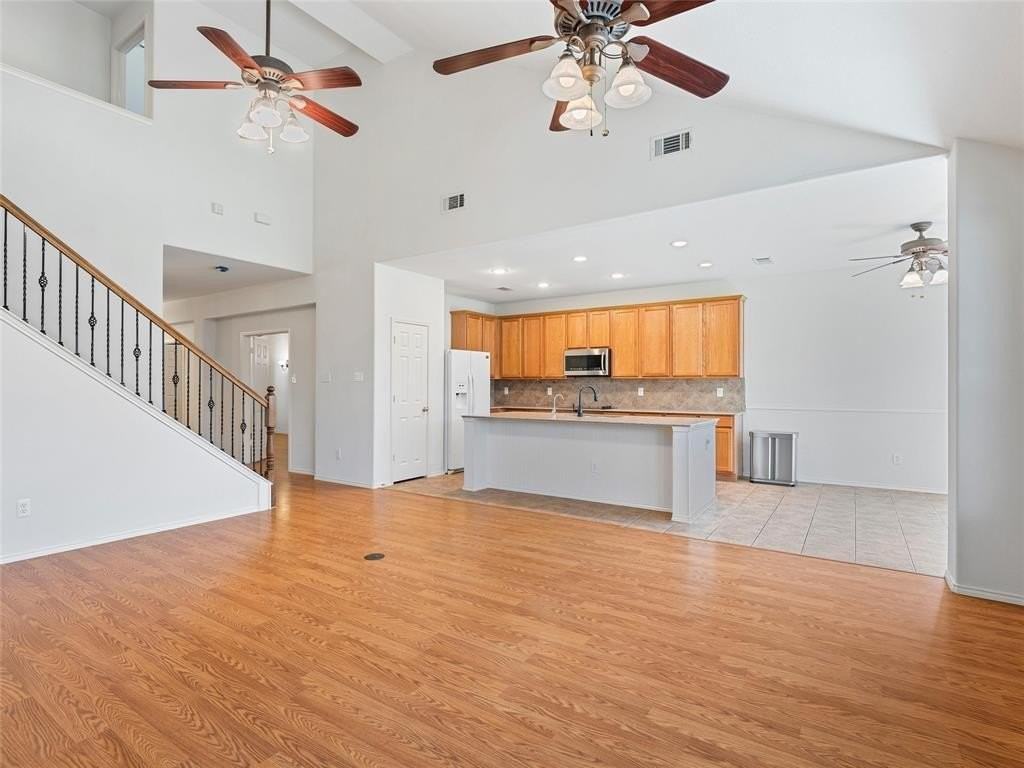 1110 Brandy Ct - Photo 2 of 28