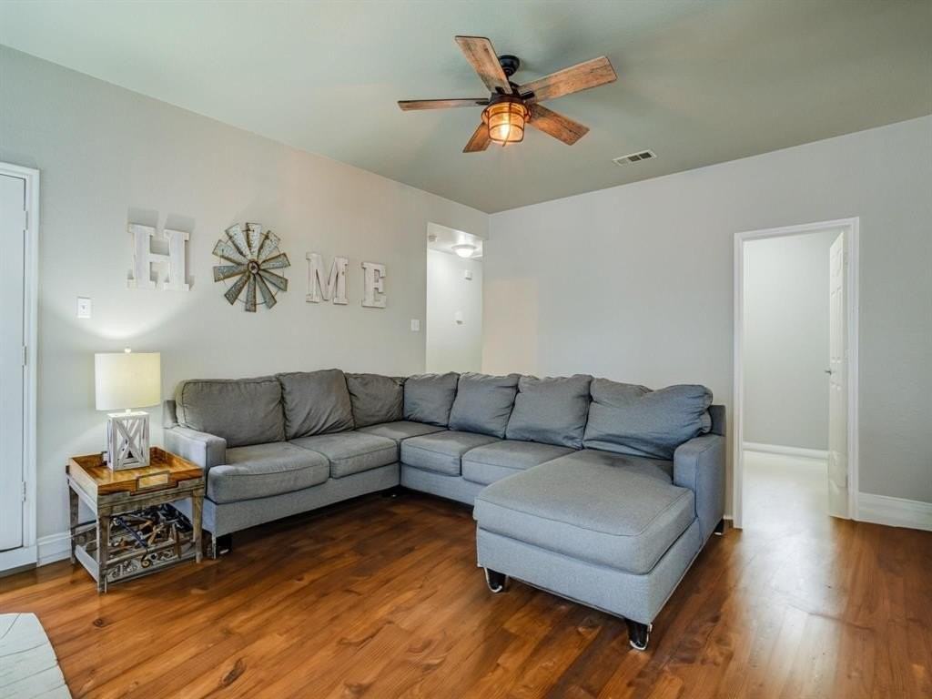 308 Dogwood Dr - Photo 2 of 14