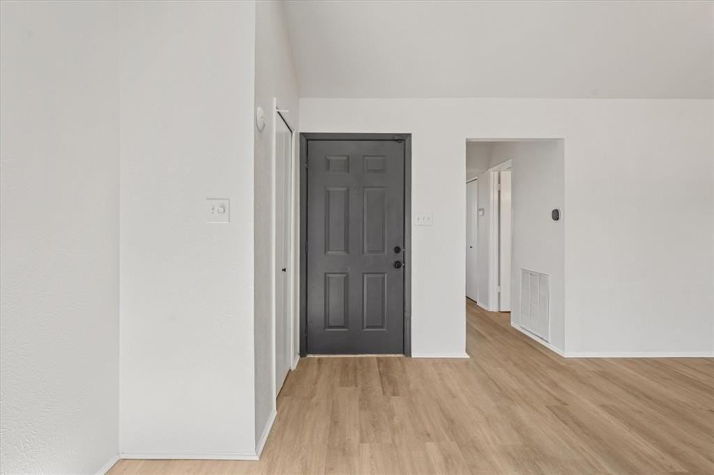 4461 Chapman St - Photo 5 of 31