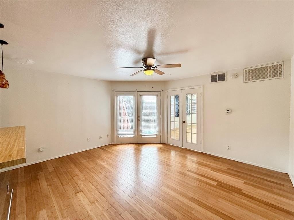 9839 Walnut St #305 - Photo 3 of 7