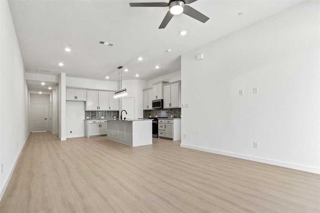 2833 Concord Dr - Photo 5 of 19