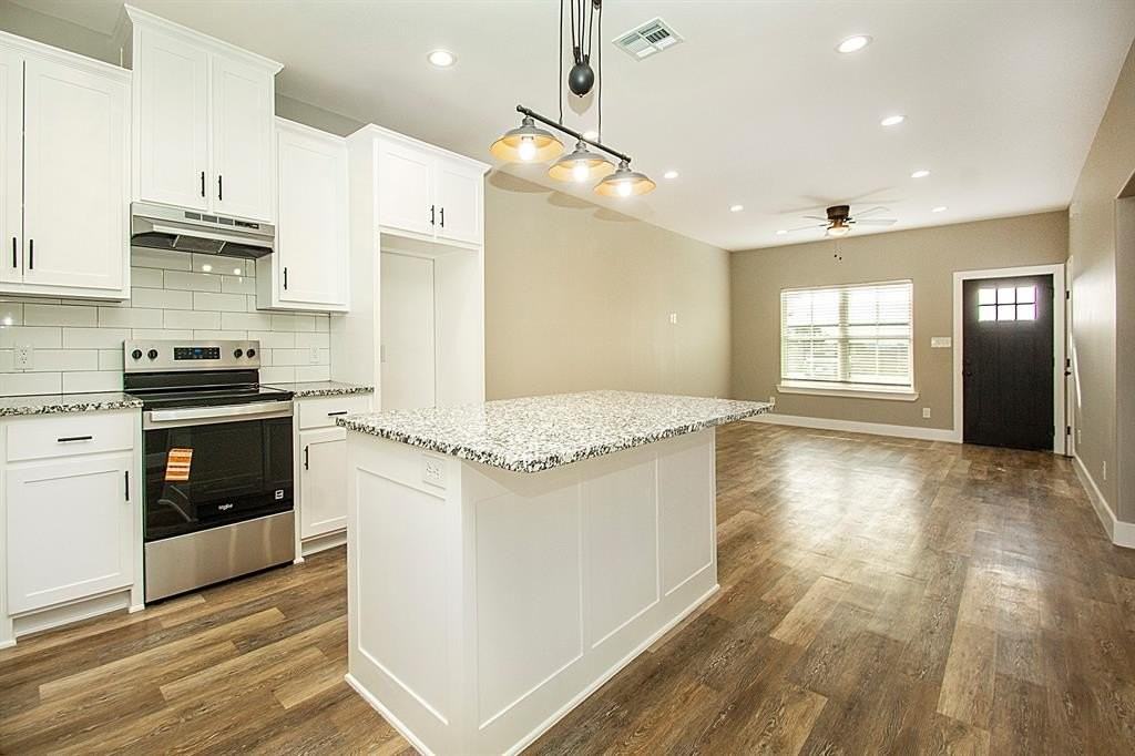 20496 Us Highway 377 #B - Photo 4 of 6