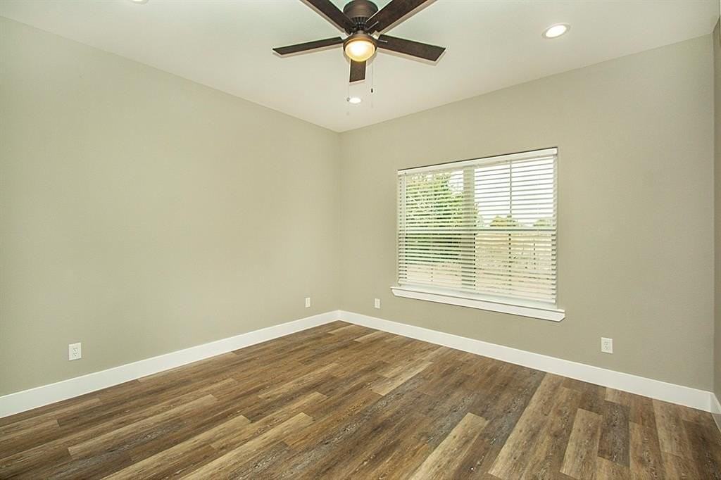 20496 Us Highway 377 #B - Photo 5 of 6