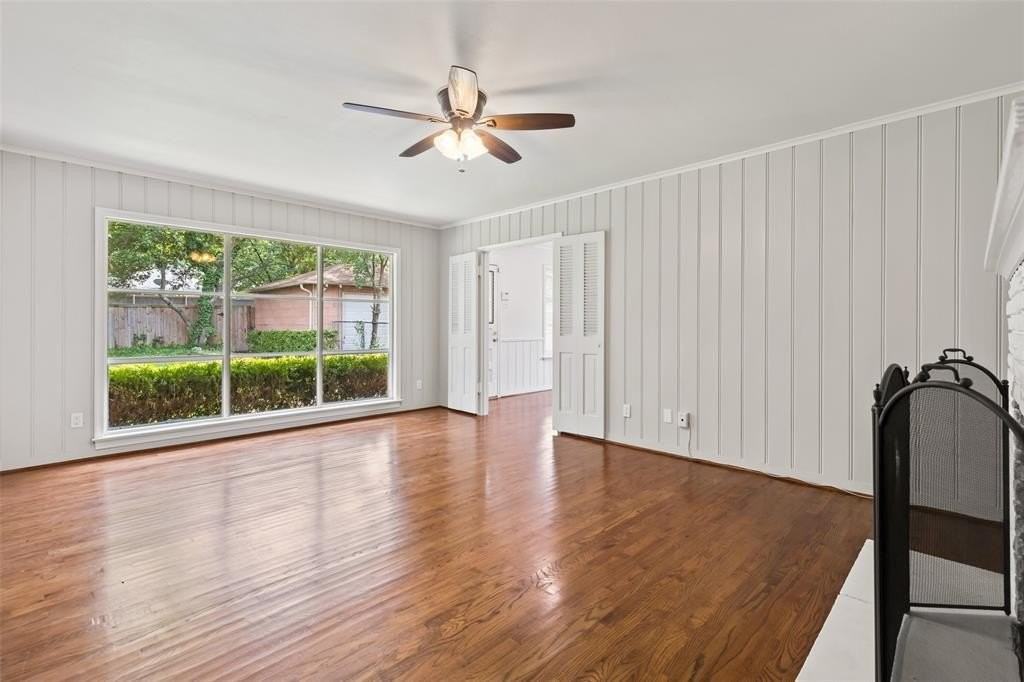 6440 Runnemede Dr - Photo 3 of 24