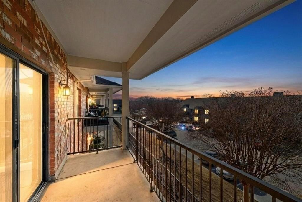 1877 Signal Ridge Pl - Photo 3 of 39