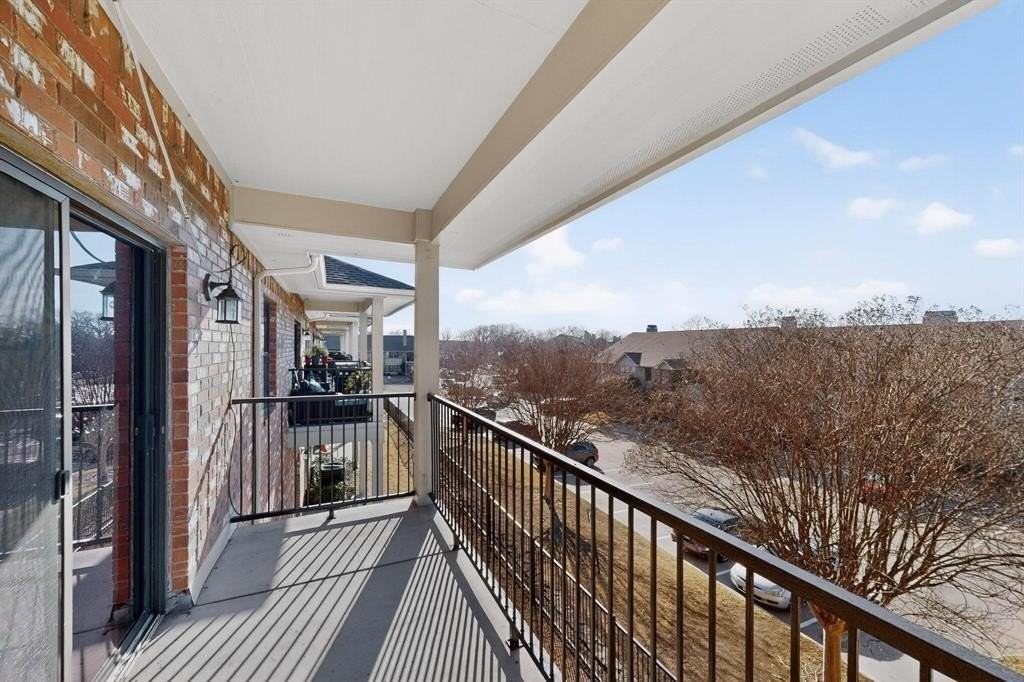 1877 Signal Ridge Pl - Photo 6 of 39