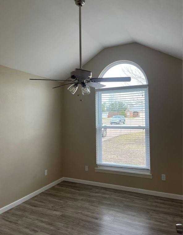 917 Brookhaven Dr - Photo 6 of 10