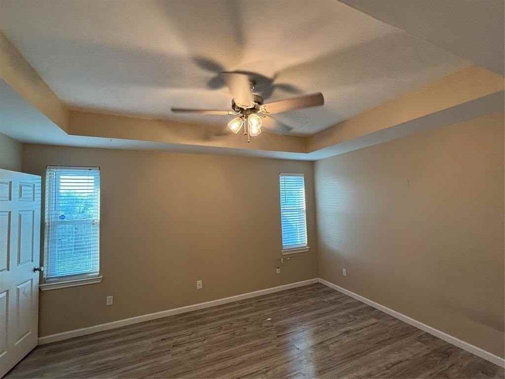 917 Brookhaven Dr - Photo 7 of 10