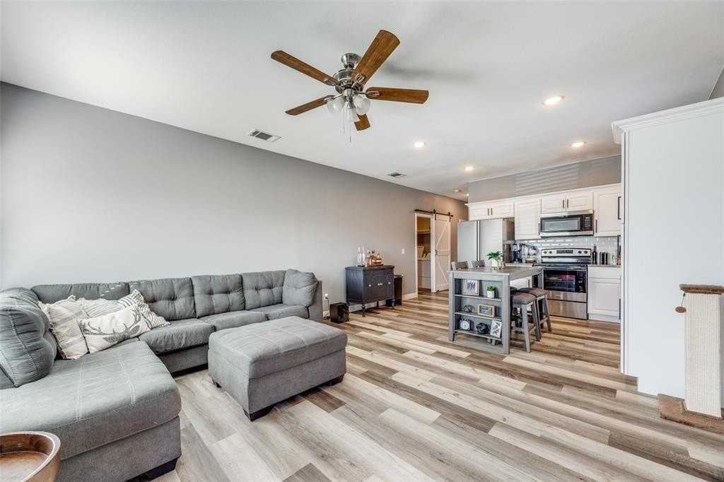 1429 E Odneal St - Photo 3 of 12