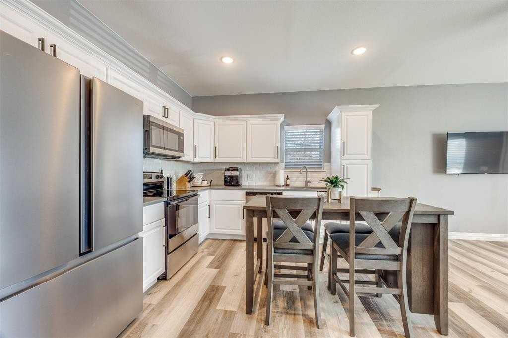 1429 E Odneal St - Photo 5 of 12