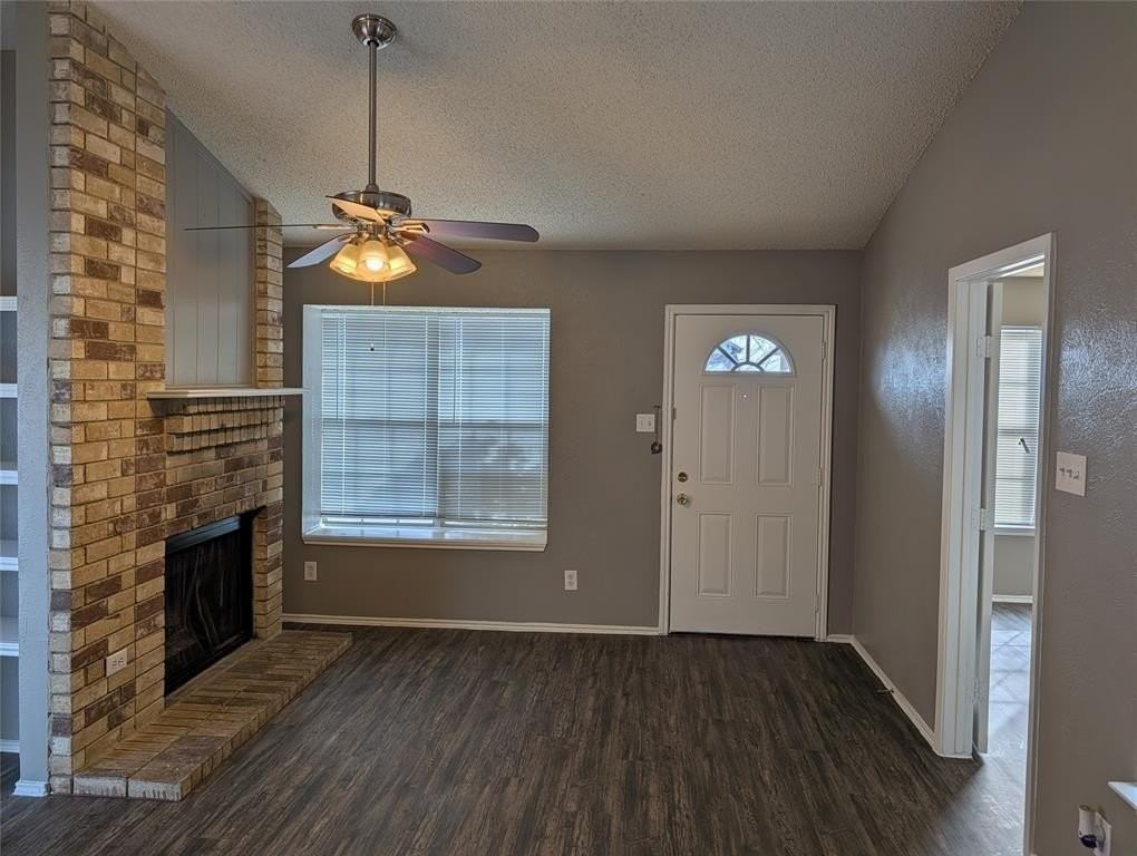 9908 Lone Eagle Dr - Photo 4 of 20