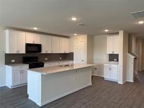 1900 Damianita Dr - Photo 3 of 22