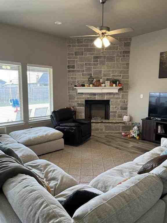 3322 White Horse Dr - Photo 4 of 15